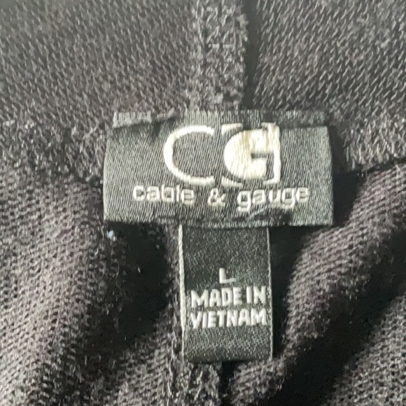 Cable & Gauge Black Sleeveless Cardigan cover up - Picture 5 of 5